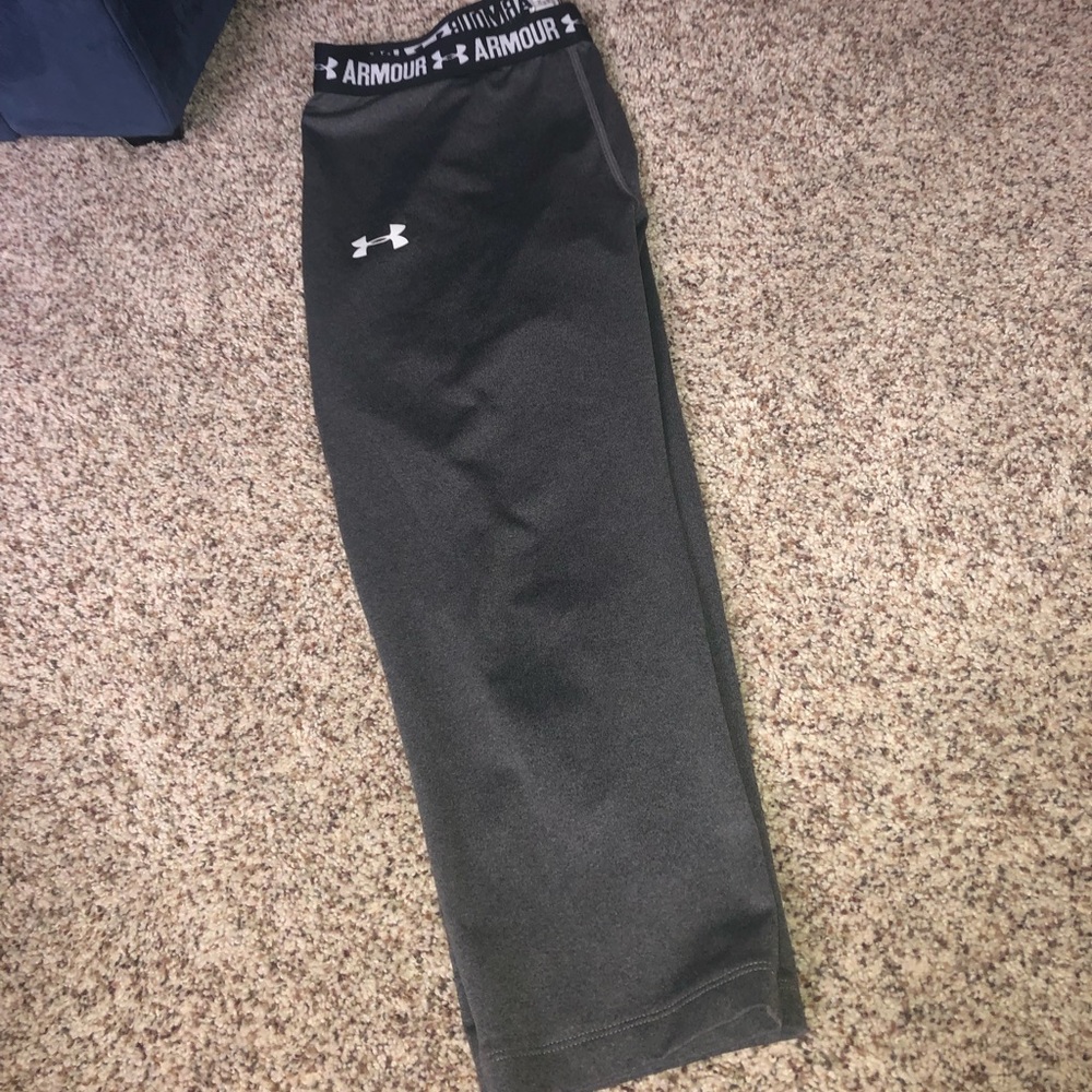 Under armor leggings (kids size 10-12)